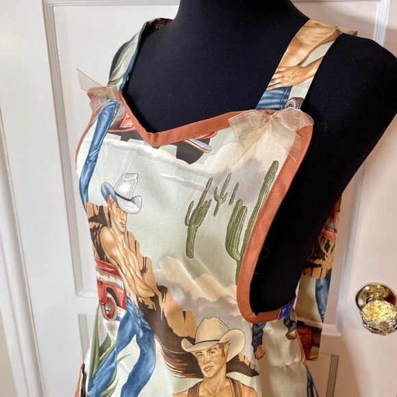 Retro Handcrafted Cowboy Apron - Picture 3 of 7